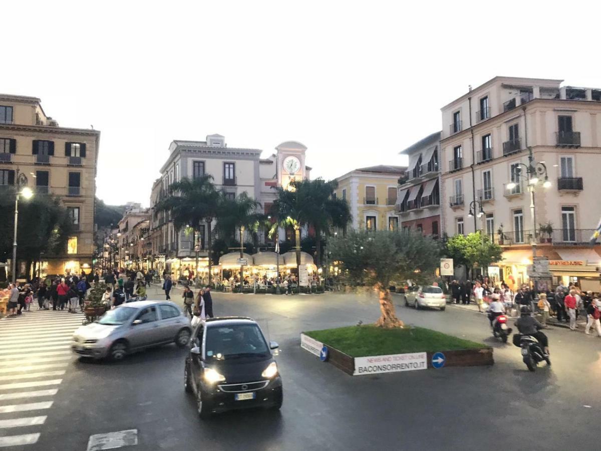 Terrazza Felicienne Lägenhet Sorrento Exteriör bild